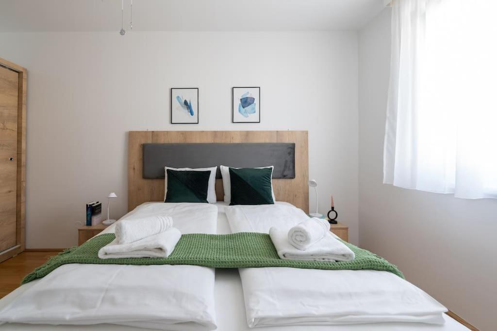Trendy 1Br, Direct City Access By Hm Wenen Buitenkant foto