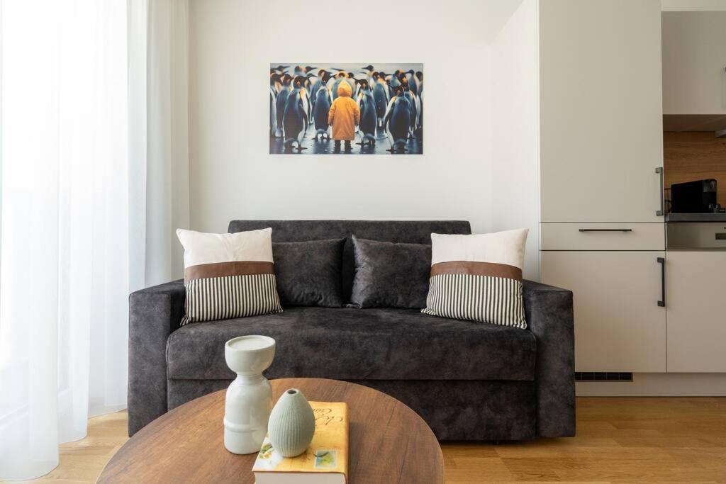 Trendy 1Br, Direct City Access By Hm Wenen Buitenkant foto